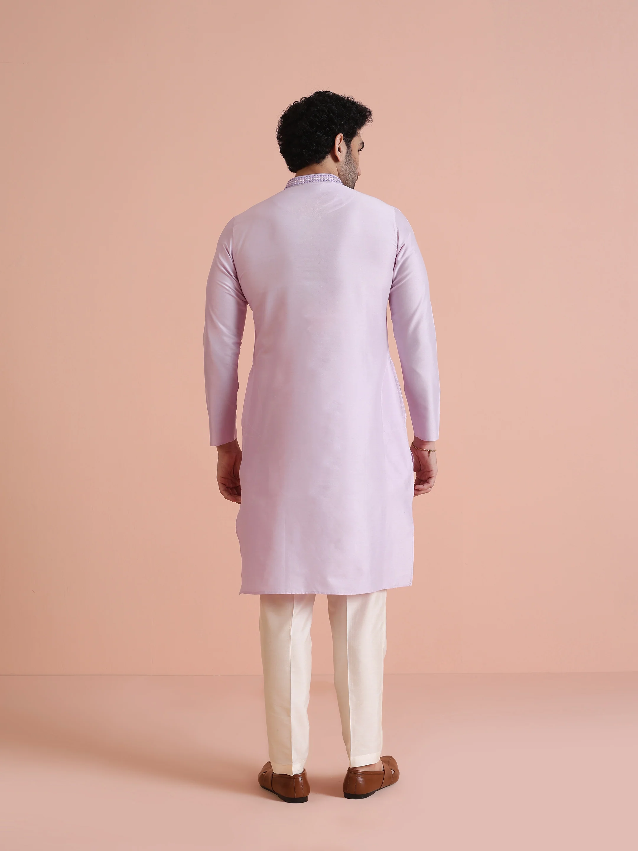 Men Lavender Solid Kurta - Image 5